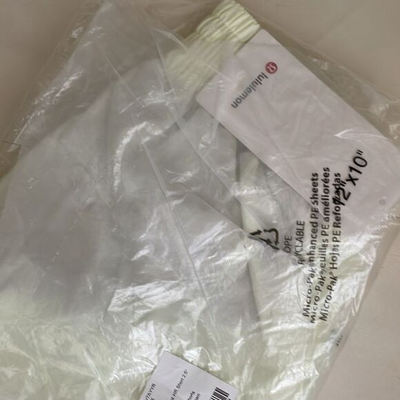 Lululemon Hotty Hot High-Rise Short 2.5” SIZE 4 ELIXIR PALE YELLOW RARE 2.5" NWT - Picture 7 of 7